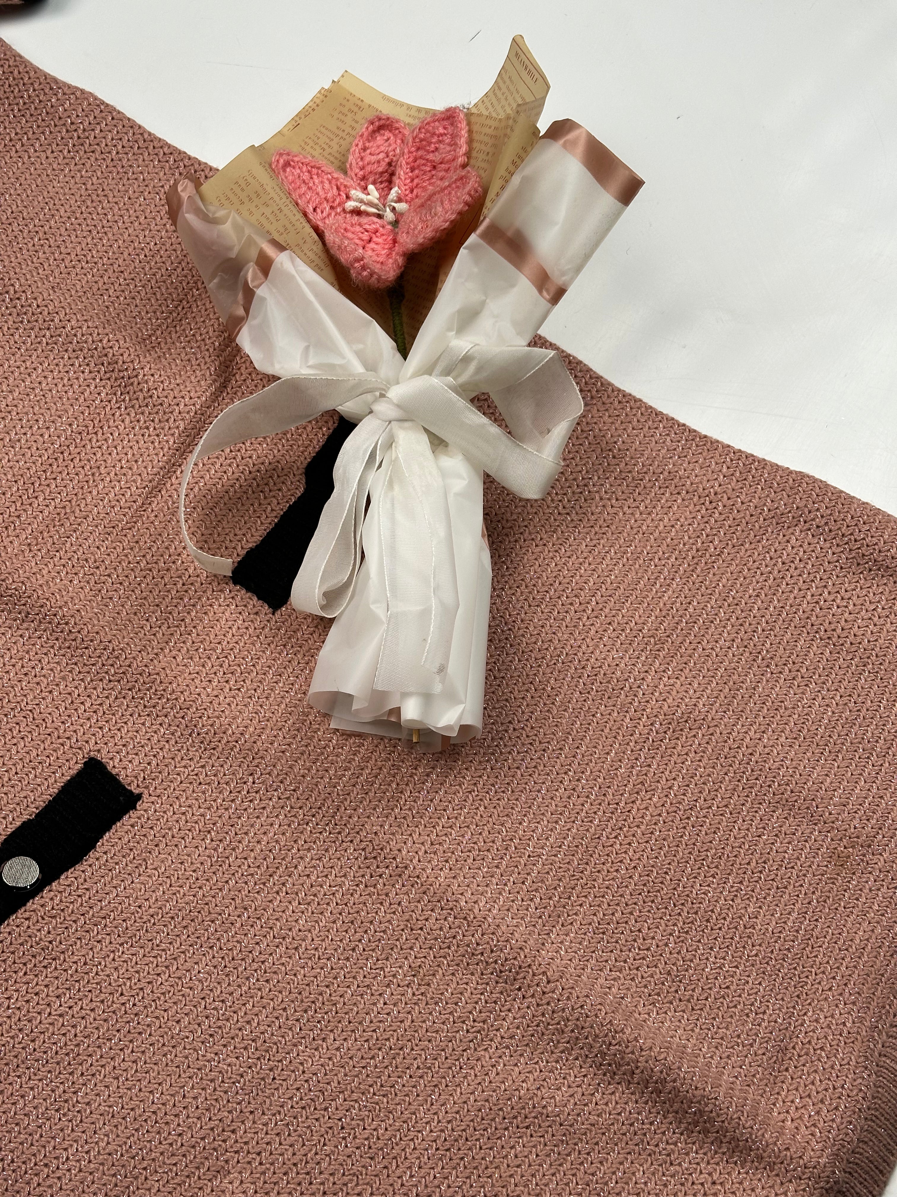 THE RETRO CONTRAST KNIT DRESS